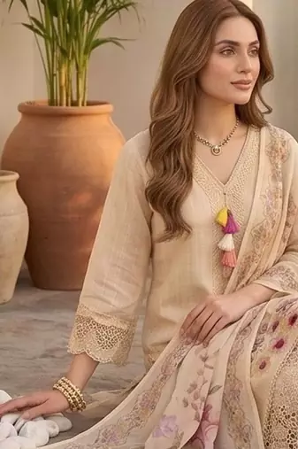 Women Floral Embroidered Regular Thread Work Pure Cotton Kurta with Trousers & With Dupatta