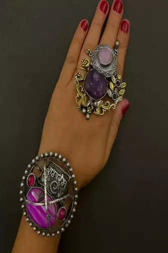 Chunky boho statement jewelry: raw amethyst ring & pink agate mantra cuff bracelet