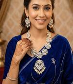 Kundan choker set: indian bridal jewelry with pearls