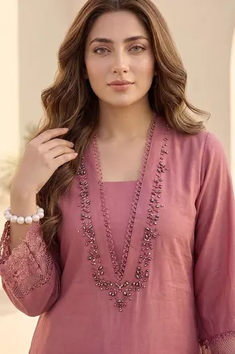 Women Ethnic Motifs Embroidered Regular Thread Work Kurta with Trousers