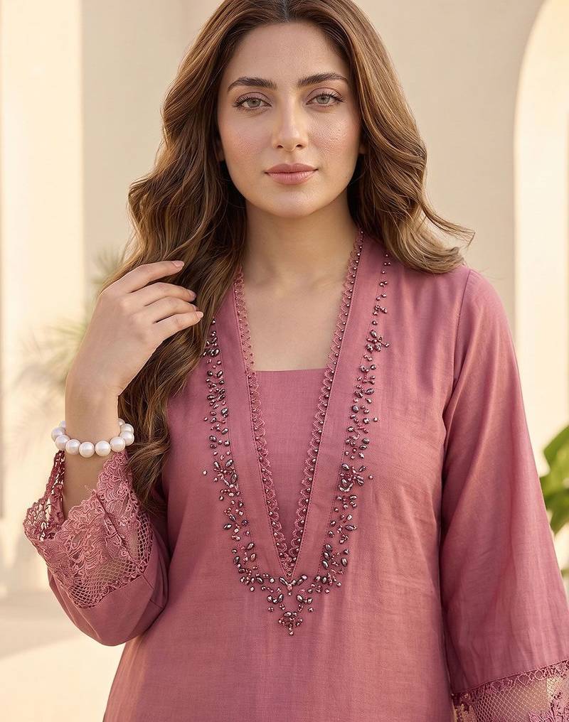 Women Ethnic Motifs Embroidered Regular Thread Work Kurta with Trousers