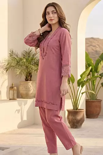 Women Ethnic Motifs Embroidered Regular Thread Work Kurta with Trousers