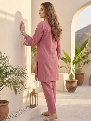 Women Ethnic Motifs Embroidered Regular Thread Work Kurta with Trousers 7