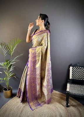 gold silk blend blend zari woven saree with unstitched blouse piece. 3
