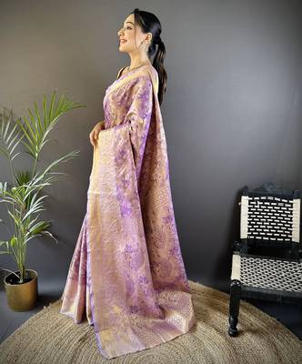 purple silk blend blend zari woven saree with unstitched blouse piece. 3