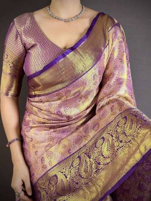 lilac kanjeevaram silk blend zari woven saree with unstitched blouse piece. 4