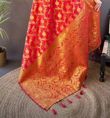red soft silk blend banarasi zari woven saree with unstitched blouse piece. 5