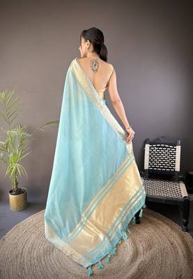 sky blue soft cotton blend zari checks saree with unstitched blouse piece. 4