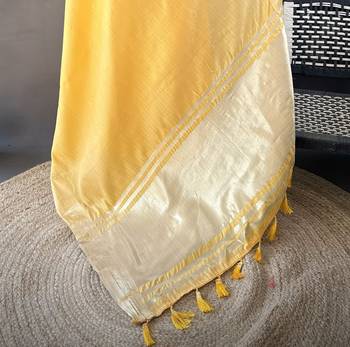 yellow soft cotton blend zari checks saree with unstitched blouse piece. 5