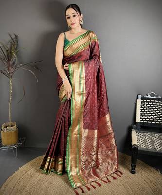 maroon silk blend zari woven saree with unstitched blouse piece. 2
