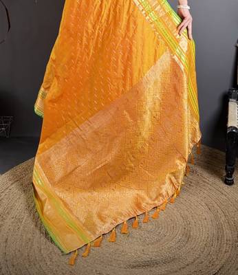 mustard silk blend zari woven saree with unstitched blouse piece. 5