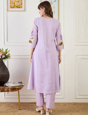 Women Floral Printed Cotton A-Line Kurta with Trousers 4