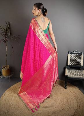 rani silk blend zari woven saree with unstitched blouse piece. 4