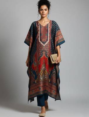 Women Ethnic Motifs Printed Regular Kurta with Trousers 1