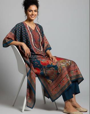 Women Ethnic Motifs Printed Regular Kurta with Trousers 5