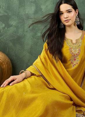 Women Ethnic Motifs Embroidered Kurta with Trousers & Dupatta 3