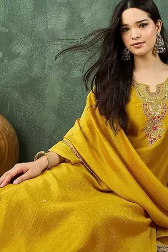 Women Ethnic Motifs Embroidered Kurta with Trousers & Dupatta