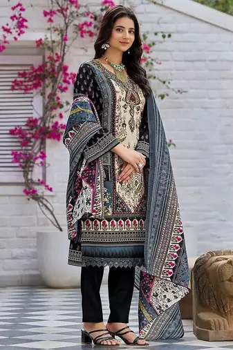 Women Printed Regular Beads and Stones Kurta with Trousers & With Dupatta