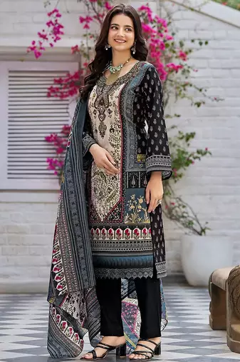 Women Printed Regular Beads and Stones Kurta with Trousers & With Dupatta