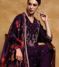 Women Floral Yoke Design Regular Kurta with Trousers & With Dupatta