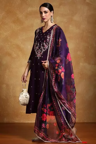 Women Floral Yoke Design Regular Kurta with Trousers & With Dupatta