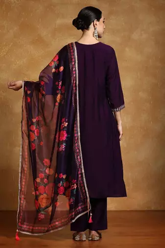 Women Floral Yoke Design Regular Kurta with Trousers & With Dupatta