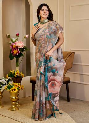 Grey shimmer printed zari saree with unstitched blouse piece. 5