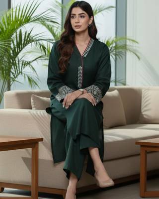 Women Ethnic Motifs Regular Thread Work Kurta with Trousers 1