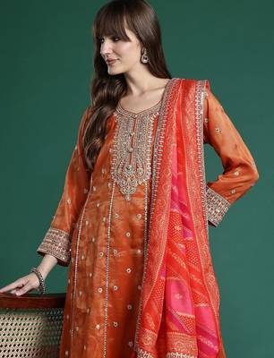 Ethnic Motifs Embroidered Sequinned Kurta with Trousers & With Dupatta 2
