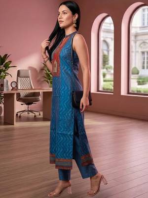 Women Ethnic Motifs Printed Regular Chanderi Silk Kurta with Trousers 5