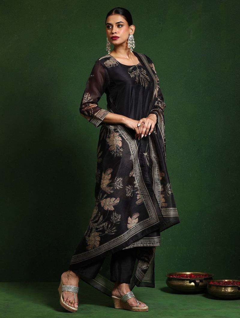 Floral Embroidered Thread Work Chanderi Silk Kurta with Trousers & Dupatta