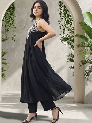 Women Ethnic Motifs Embroidered Regular Thread Work Kurta with Palazzos 6