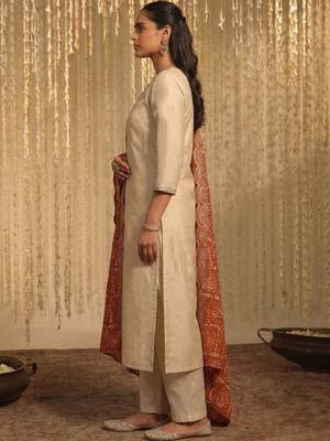 Women Ethnic Motifs Embroidered Regular Thread Work Kurta with Trousers & With Dupatta 3