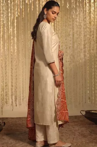 Women Ethnic Motifs Embroidered Regular Thread Work Kurta with Trousers & With Dupatta