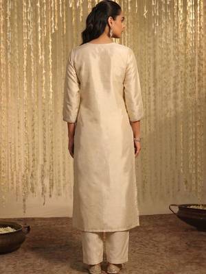 Women Ethnic Motifs Embroidered Regular Thread Work Kurta with Trousers & With Dupatta 6