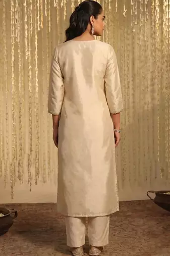 Women Ethnic Motifs Embroidered Regular Thread Work Kurta with Trousers & With Dupatta