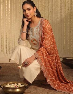 Women Ethnic Motifs Embroidered Regular Thread Work Kurta with Trousers & With Dupatta 7