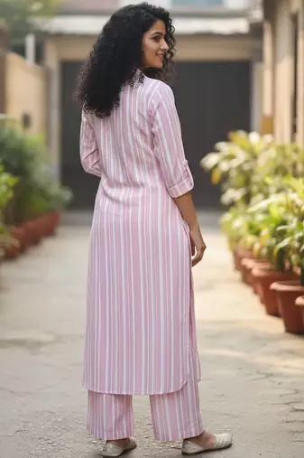 Women Striped Regular Kurta with Trousers