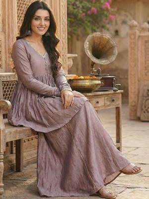 Women Bandhani Printed Regular Kurta with Trousers 2