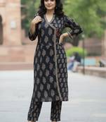 Women Ethnic Motifs Printed Angrakha  Cotton Kurta with Trousers