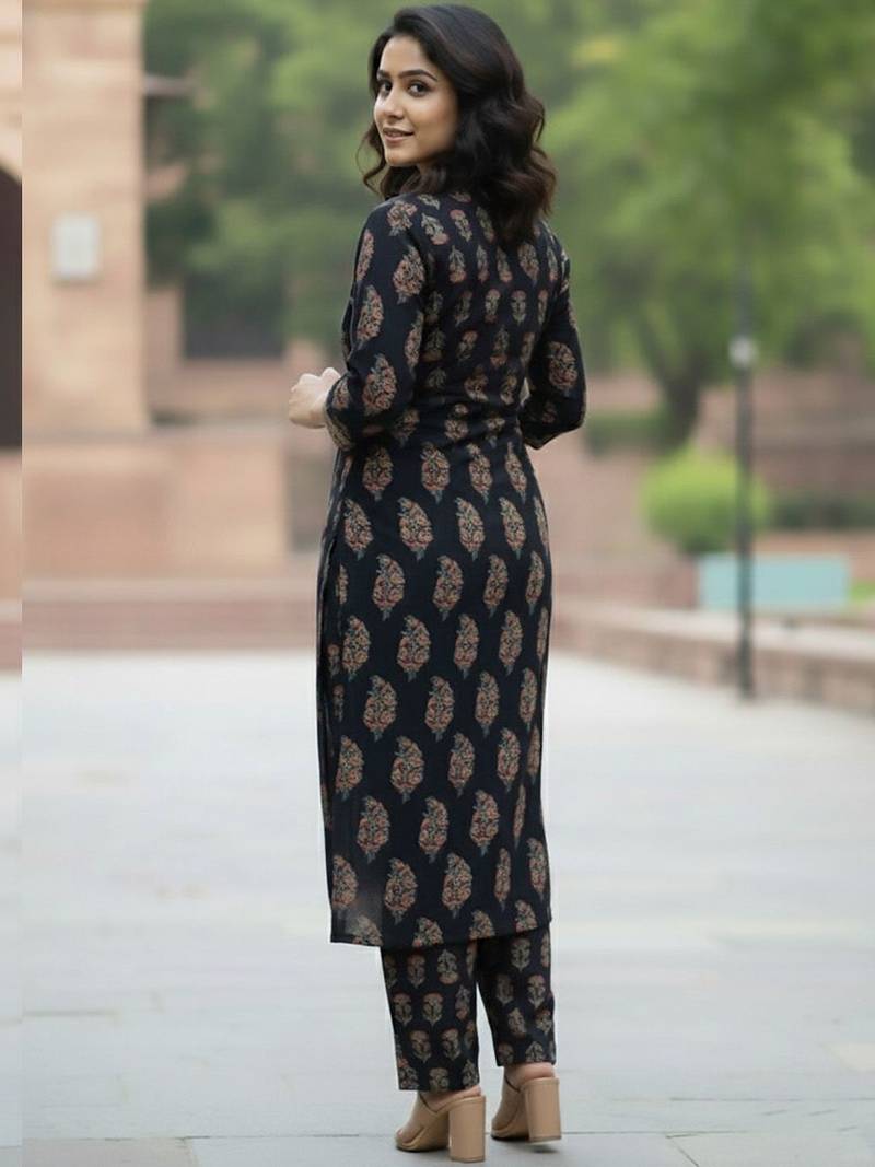 Women Ethnic Motifs Printed Angrakha  Cotton Kurta with Trousers