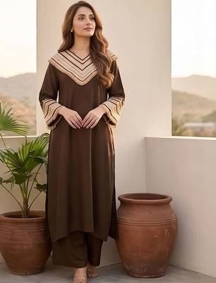 Women Regular Thread Work Kurta with Palazzos 1