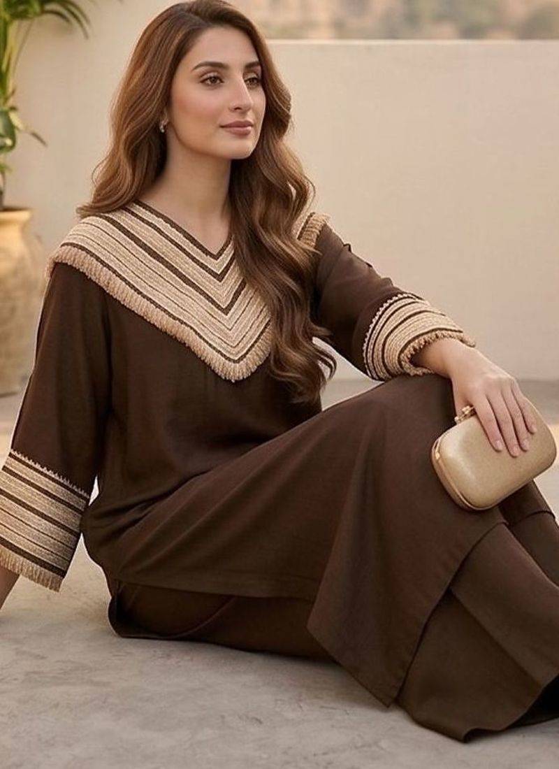 Women Regular Thread Work Kurta with Palazzos