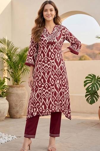 Women Printed Regular Thread Work  Cotton Kurta with Trousers