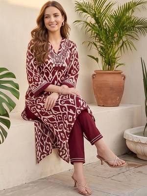 Women Printed Regular Thread Work Pure Cotton Kurta with Trousers 4
