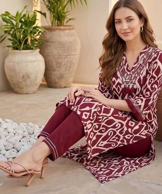 Women Printed Regular Thread Work Pure Cotton Kurta with Trousers 5