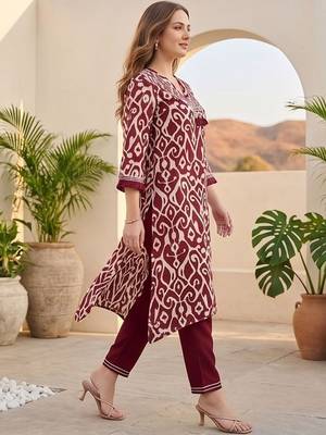 Women Printed Regular Thread Work Pure Cotton Kurta with Trousers 6