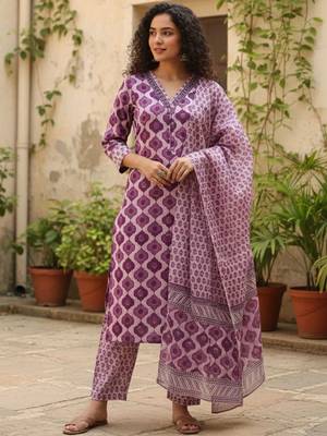 Women Printed Regular Thread Work Pure Cotton Kurta with Trousers & With Dupatta 1