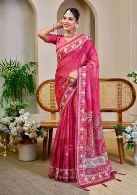 Pink shimmer printed zari saree with unstitched blouse piece. 1