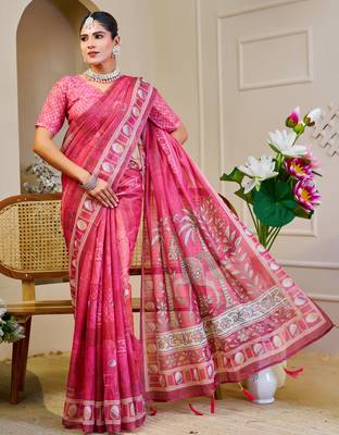 Pink shimmer printed zari saree with unstitched blouse piece. 2